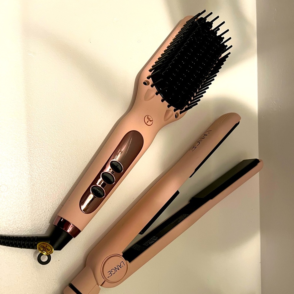 Lange hot tools 
Le vite pink sold out  $89
Aplatir pink sold out  $39